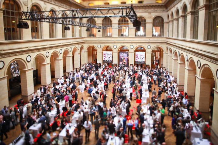 Le Salon du vin de La Revue du vin de France, le rendez-vous incontournable des amoureux du vin.